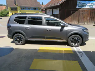 Dacia Jogger 1.8 Hybrid Journey 7P