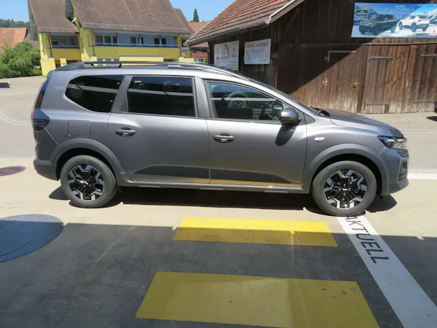 Dacia Jogger 1.8 Hybrid Journey 7P