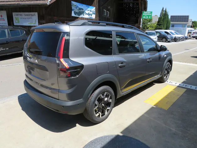 Dacia Jogger 1.8 Hybrid Journey 7P