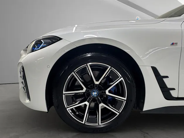 BMW i4 M50