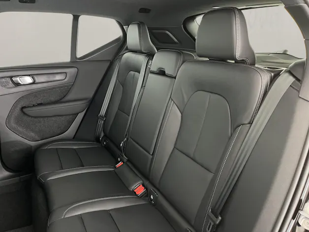 Volvo XC40 2.0 B3 MH Plus Dark