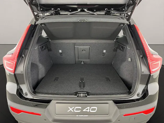 Volvo XC40 2.0 B3 MH Plus Dark