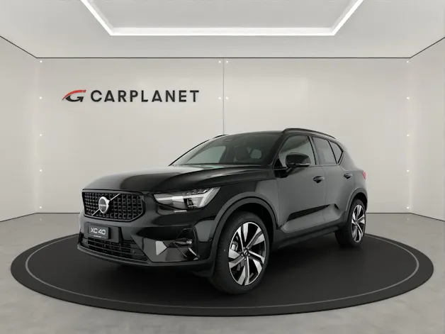Volvo XC40 2.0 B3 MH Plus Dark