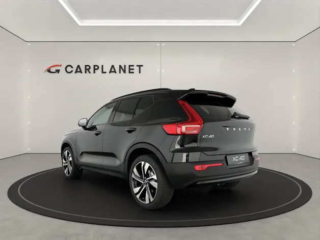 Volvo XC40 2.0 B3 MH Plus Dark