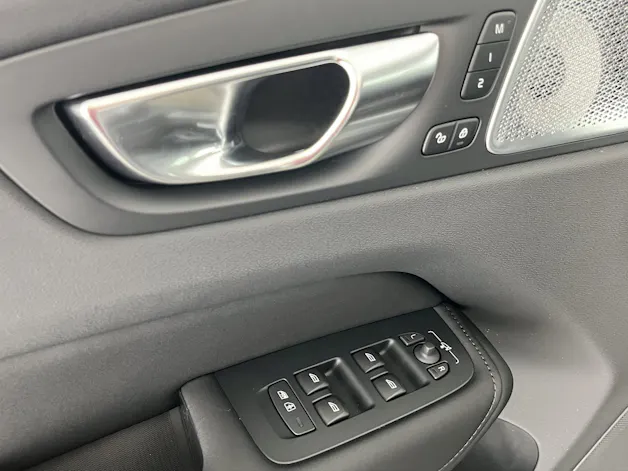 Volvo XC60 2.0 T8 TE Ultra Dark eAWD