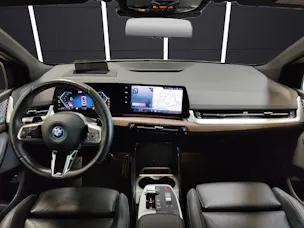 BMW 230e xDrive paddles Active Tourer