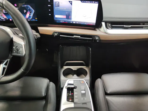BMW 230e xDrive paddles Active Tourer