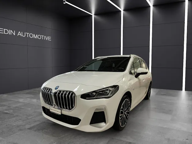 BMW 230e xDrive paddles Active Tourer