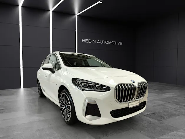 BMW 230e xDrive paddles Active Tourer