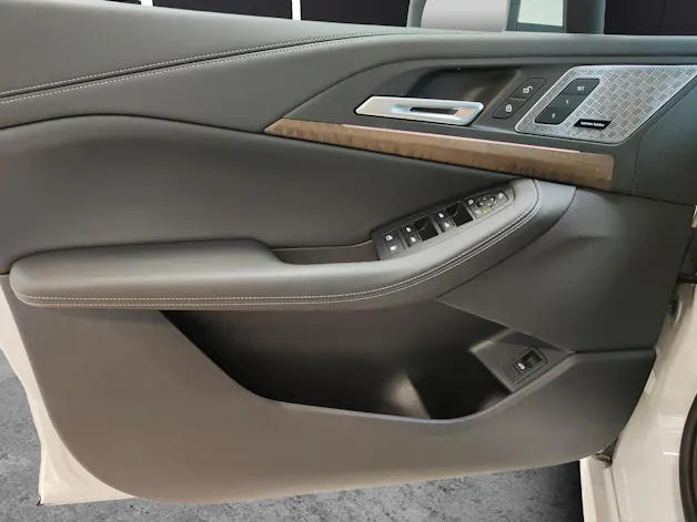 BMW 230e xDrive paddles Active Tourer