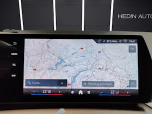 BMW 230e xDrive paddles Active Tourer