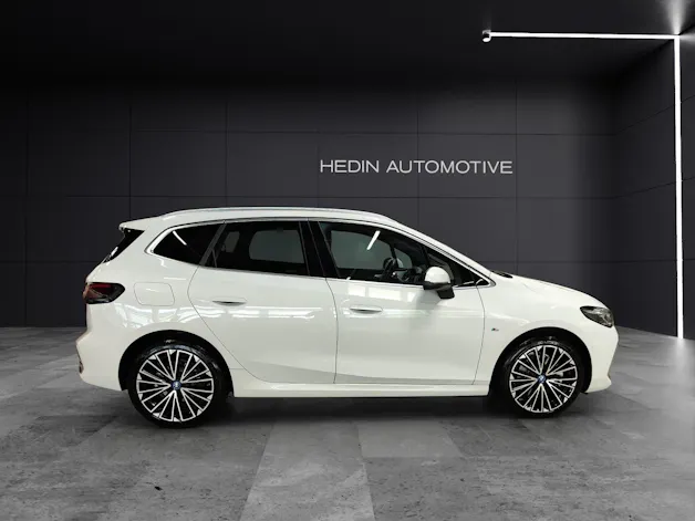 BMW 230e xDrive paddles Active Tourer
