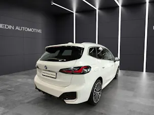 BMW 230e xDrive paddles Active Tourer