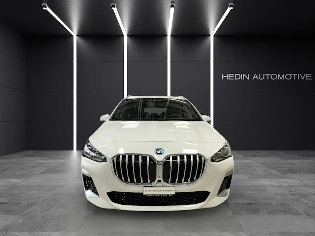 BMW 230e xDrive paddles Active Tourer