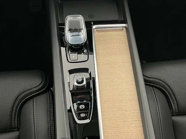 Volvo XC60 2.0 T8 TE Ultra Dark eAWD