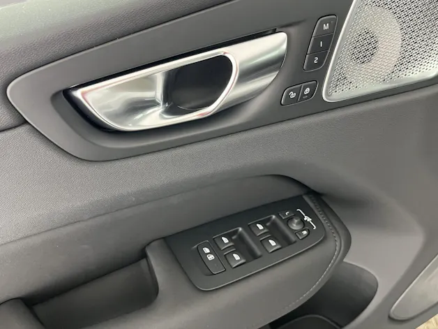 Volvo XC60 2.0 T8 TE Ultra Dark eAWD