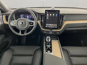 VOLVO XC60 2.0 T8 TE Ultra Dark eAWD