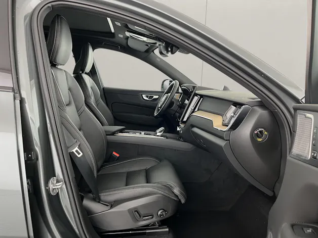 VOLVO XC60 2.0 T8 TE Ultra Dark eAWD