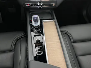 VOLVO XC60 2.0 T8 TE Ultra Dark eAWD