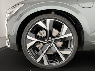 VOLVO XC60 2.0 T8 TE Ultra Dark eAWD