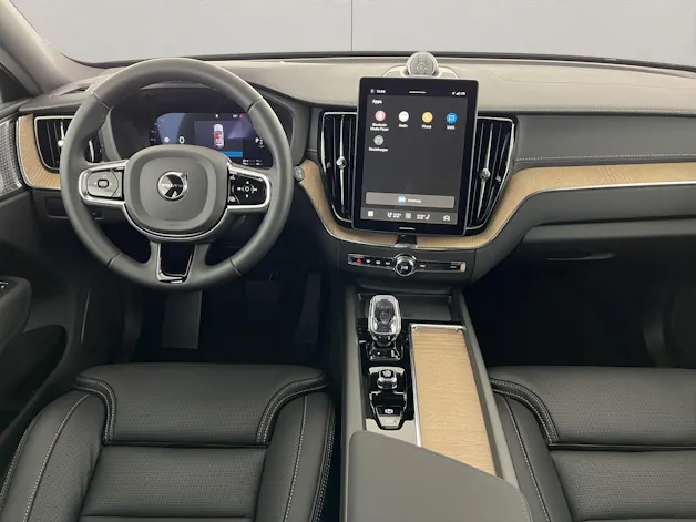 VOLVO XC60 2.0 T8 TE Ultra Dark eAWD