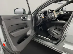 VOLVO XC60 2.0 T8 TE Ultra Dark eAWD