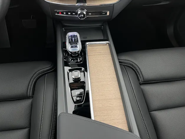 VOLVO XC60 2.0 T8 TE Ultra Dark eAWD