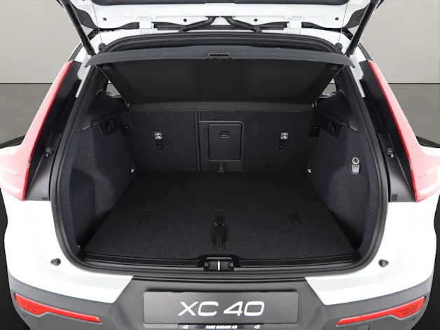 Volvo XC40 2.0 B4 MH Black Edition