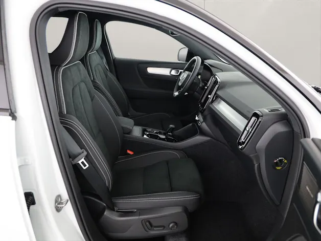 Volvo XC40 2.0 B4 MH Black Edition