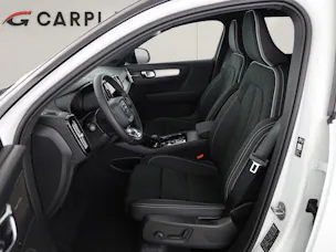 Volvo XC40 2.0 B4 MH Black Edition