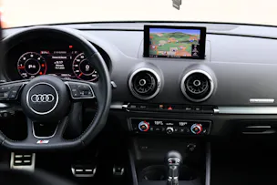 Audi A3 Sportback 2.0 TDI 184 Sport quattro S-Tronic * S-Line * B&O Soundsystem * MMI Navi Plus *