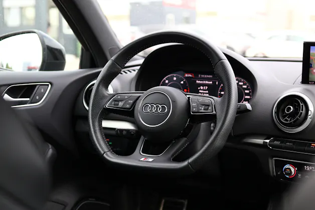 Audi A3 Sportback 2.0 TDI 184 Sport quattro S-Tronic * S-Line * B&O Soundsystem * MMI Navi Plus *