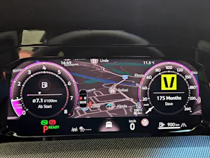VW Golf VIII 1.5 eTSI R-Line DSG