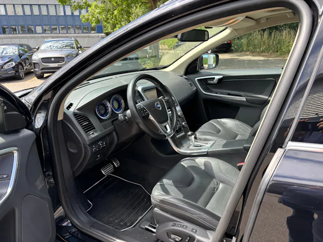Volvo XC60 3.0 T6 R-Design AWD