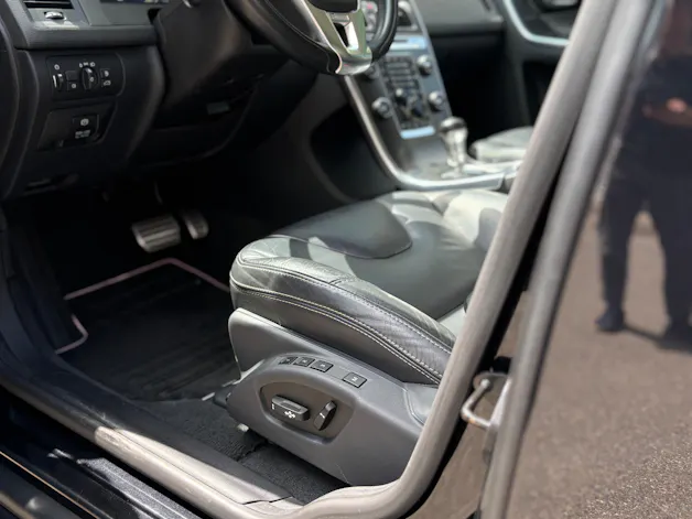 Volvo XC60 3.0 T6 R-Design AWD