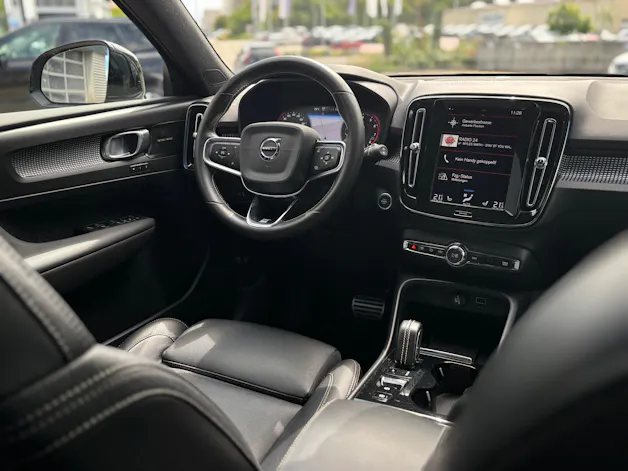Volvo XC40 2.0 T5 R-Design AWD