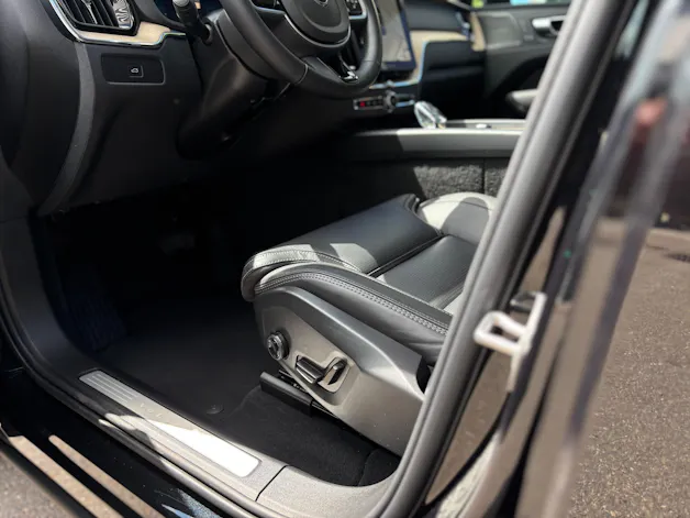 Volvo XC60 2.0 B5 MH Plus Dark AWD