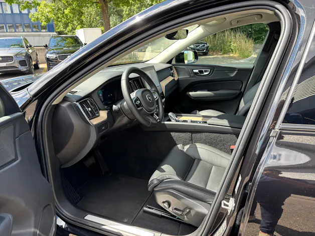Volvo XC60 2.0 B5 MH Plus Dark AWD