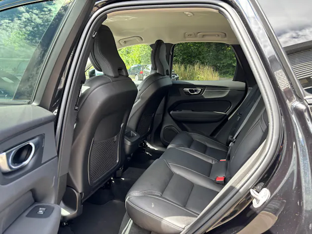 Volvo XC60 2.0 B5 MH Plus Dark AWD