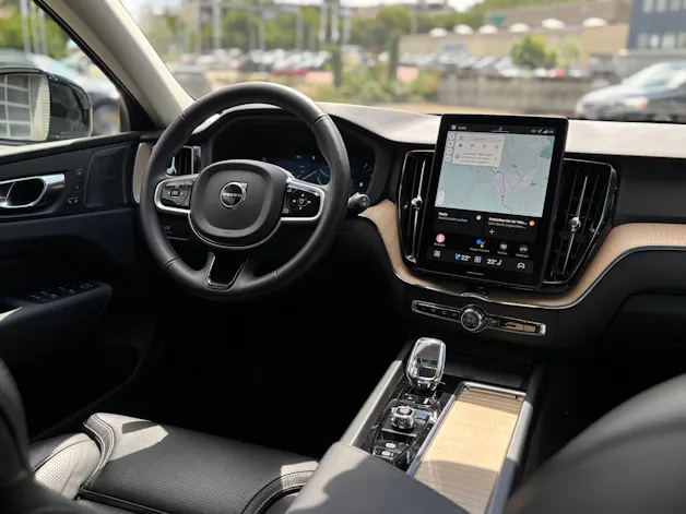 Volvo XC60 2.0 B5 MH Plus Dark AWD