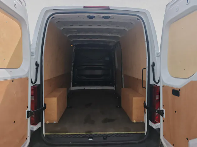 RENAULT Master T35 2.0 Blue dCi 130 L3H2 Extra