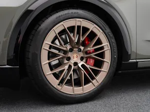 Porsche Cayenne S Electric