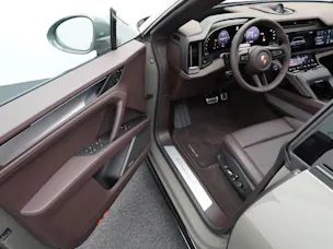 Porsche Cayenne S Electric