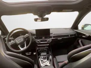 Audi RS4 Avant quattro tiptronic