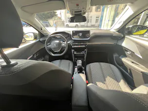 Peugeot 208 1.2 Hybrid Allure Premium
