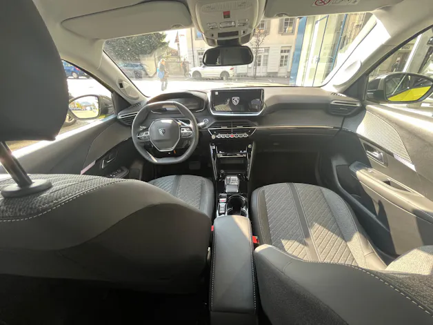 Peugeot 208 1.2 Hybrid Allure Premium