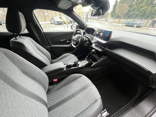 Peugeot 2008 1.2 Hybrid Allure Premium