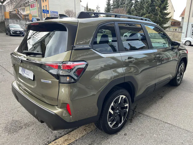 Subaru Forester Station 2.0i e-Boxer