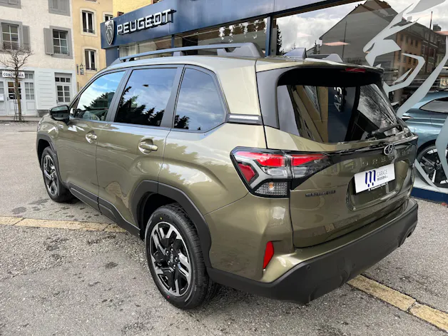 Subaru Forester Station 2.0i e-Boxer