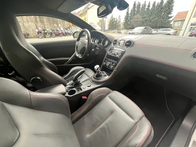 Peugeot RCZ 1.6 200 Turbo GT Line 6 vi
